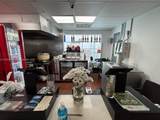 929 Collins - Photo 2