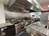 929 Collins - Photo 3