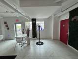 929 Collins - Photo 5