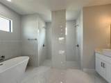 417 Paddock St - Photo 18