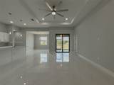 417 Paddock St - Photo 2