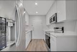 5401 Collins Ave - Photo 9