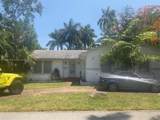 1206 Tyler St - Photo 2