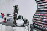 Beauty & Nail Salon For Sale In Fontainebleau - Photo 9