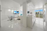 2555 Collins Ave - Photo 25