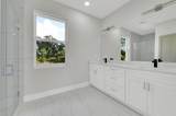 2807 40 ST W - Photo 20
