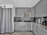 2858 Pine Tree Dr - Photo 15