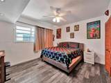 2858 Pine Tree Dr - Photo 20