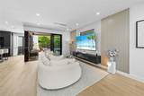 550 42nd St - Photo 11