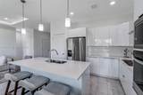 8006 Buttercup Cir - Photo 9