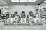 Full Service Beauty Salon On 8th Street - Photo 10
