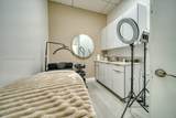 Full Service Beauty Salon On 8th Street - Photo 17