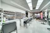 Full Service Beauty Salon On 8th Street - Photo 9