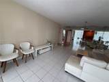 1000 Parkview Dr - Photo 3