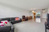900 Saint Charles Pl - Photo 4