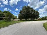 1052 Oak St - Photo 2