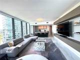 650 32nd St - Photo 4
