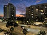 5555 Collins Ave - Photo 23