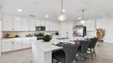 5621 Newcastle - Photo 9
