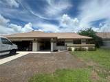 5809 Sun Pointe Cir - Photo 1