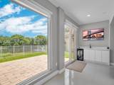 933 Falling Water Rd - Photo 17