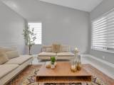 933 Falling Water Rd - Photo 9