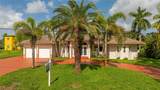 424 Bayberry Dr - Photo 2
