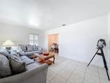 675 30th St - Photo 3