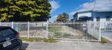 1885 32nd St - Photo 1