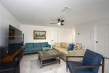 830 19th Ter - Photo 4