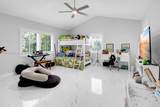 1110 Wallace St - Photo 19
