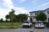 2744 19th St - Photo 3