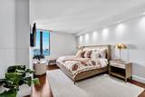 520 Brickell Key Dr - Photo 17