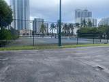 1000 Parkview Dr - Photo 3