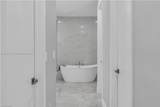 2218 25th St - Photo 31
