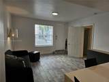 622 15th St - Photo 2