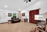 22882 Markham Way - Photo 4
