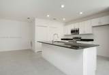 811 Seahouse Dr - Photo 2