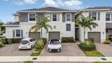 805 18th St - Photo 2