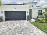 5444 Saint Armands Way - Photo 1
