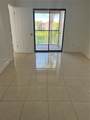 1017 Washington Cir - Photo 4