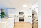 2301 Collins Ave - Photo 5