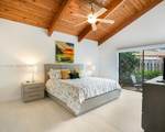 413 Leslie Dr - Photo 11