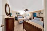 4040 Crystal Lake Dr - Photo 16