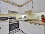 2861 Somerset Dr - Photo 2