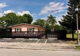 612 10th Ter - Photo 1