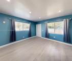 2411 Thomas St - Photo 15