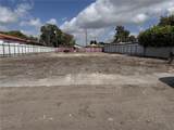 941 31st St - Photo 2