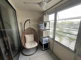 2841 Somerset Dr - Photo 3
