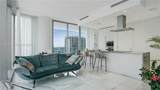 700 26th Ter - Photo 4